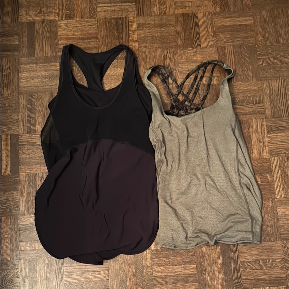 Lululemon size 2 tanks with build in bra lot